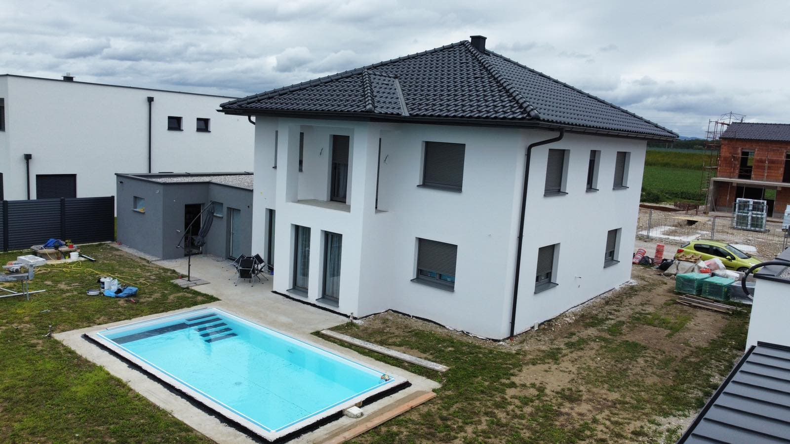 Bauprojekt von Home-Verputz: verputztes Wohnhaus mit Fassade und Vollwärmeschutz